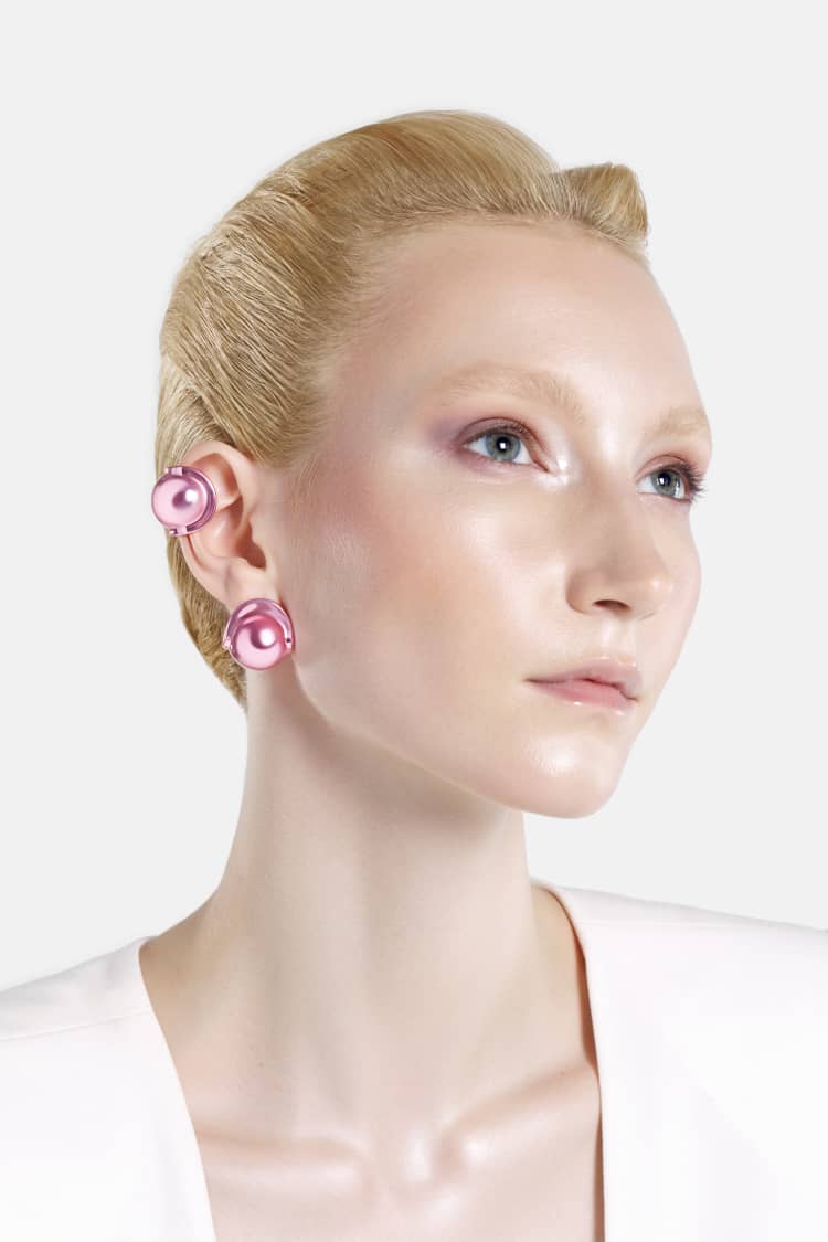 Casa Batlló ball earrings in rose - Image 4